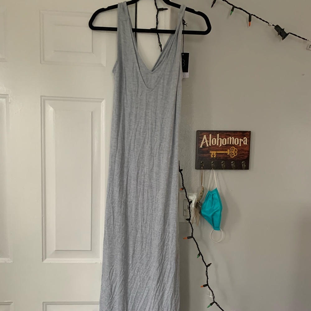 Bobeau Venice V-neck Maxi dress NWT